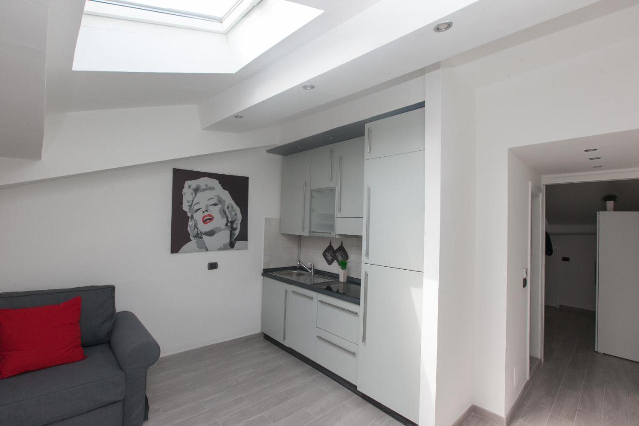 Amazing And New Penthouse In City Center Милано Екстериор снимка