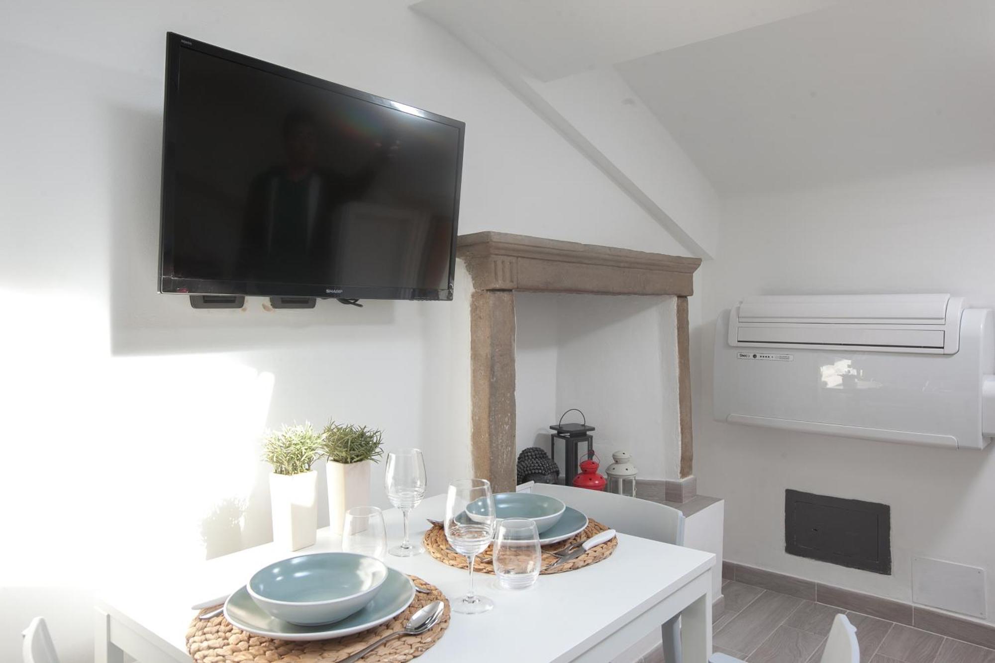 Amazing And New Penthouse In City Center Милано Екстериор снимка
